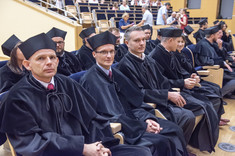 Doktorzy habilitowani,