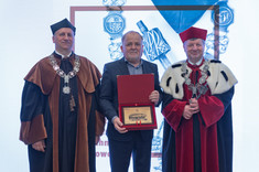 Od lewej: prof. PRz A. Trytek, J. Zarzeczny, prof. P. Koszelnik,